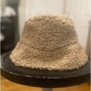 Tan Free people Sherpa bucket hat